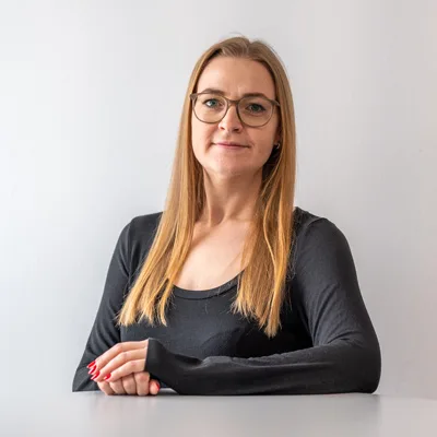 Porträtfoto von Anja Artmann, Mobilfunk bei der UTB